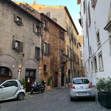 Navona Rhome Apartman *